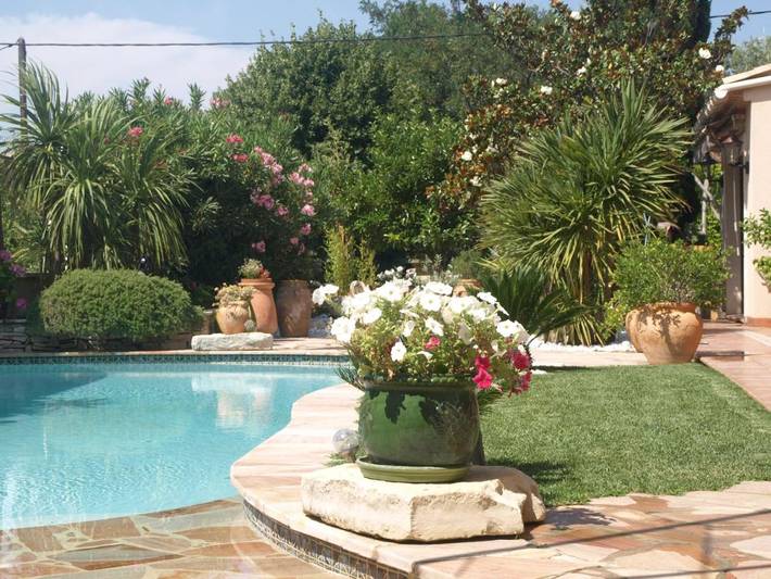 Location de vacances pour 6 personnes, avec piscine et jardin à Les Angles (Gard) - 3