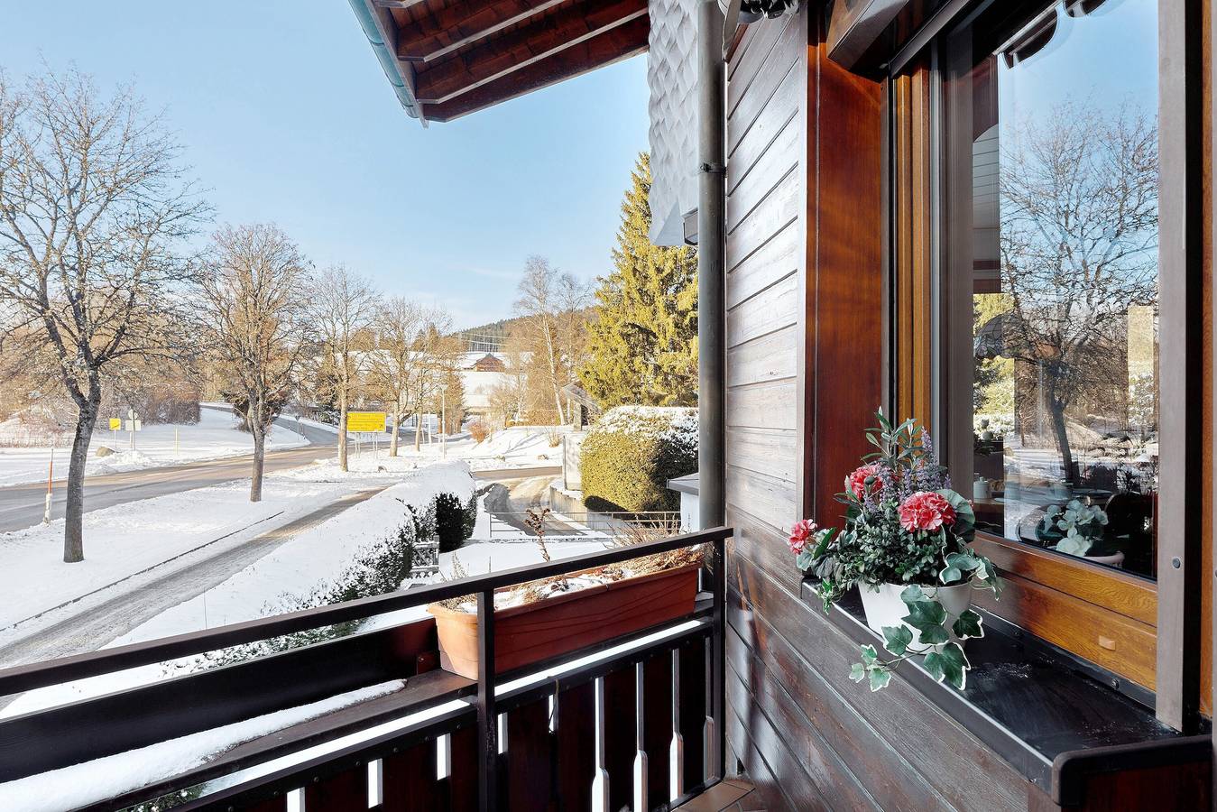 Ganze Wohnung, Ferienwohnung 'Oskar' mit Bergblick, Gemeinschaftsgarten und Wlan in Titisee, Titisee-Neustadt