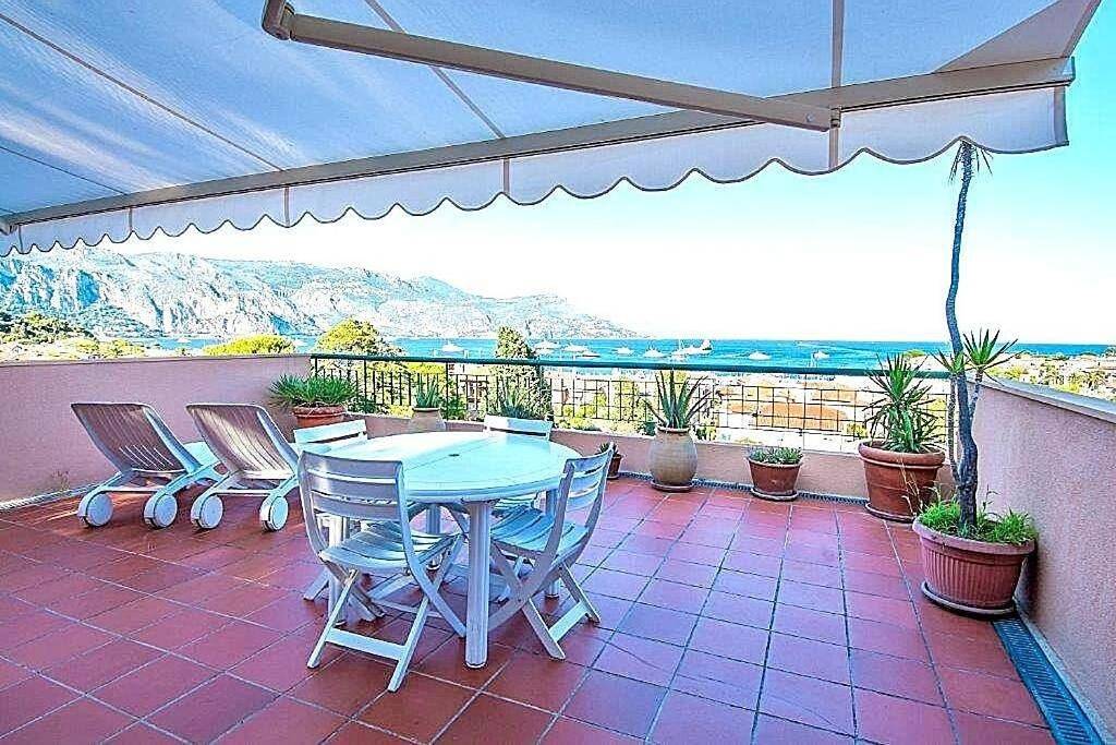 Apartamento entero, Apartment with Sea View in Saint-Jean-Cap-Ferrat, Costa mediterránea (Francia)