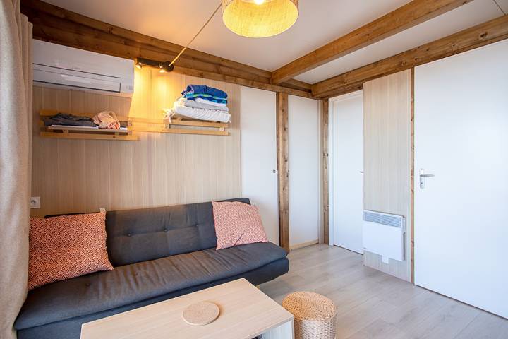 Lodge Vue Mer près de la plage avec piscine et Wi-Fi in Saint-Raphaël, Massif de l'Esterel