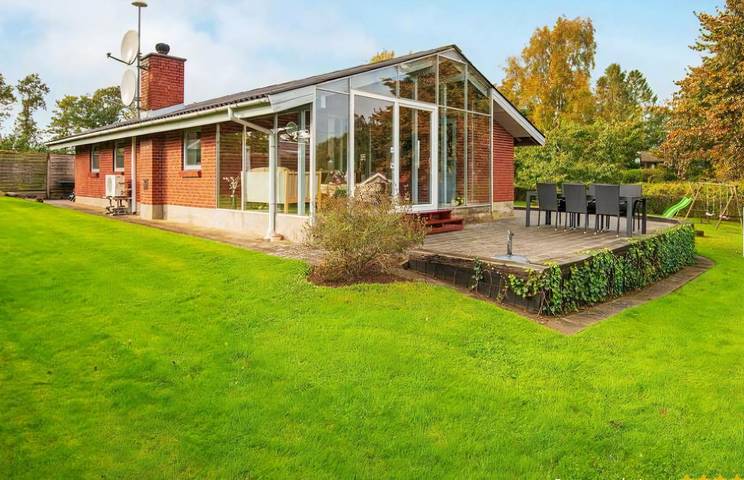 Ferienhaus für 6 Personen, mit Terrasse und Garten - 1