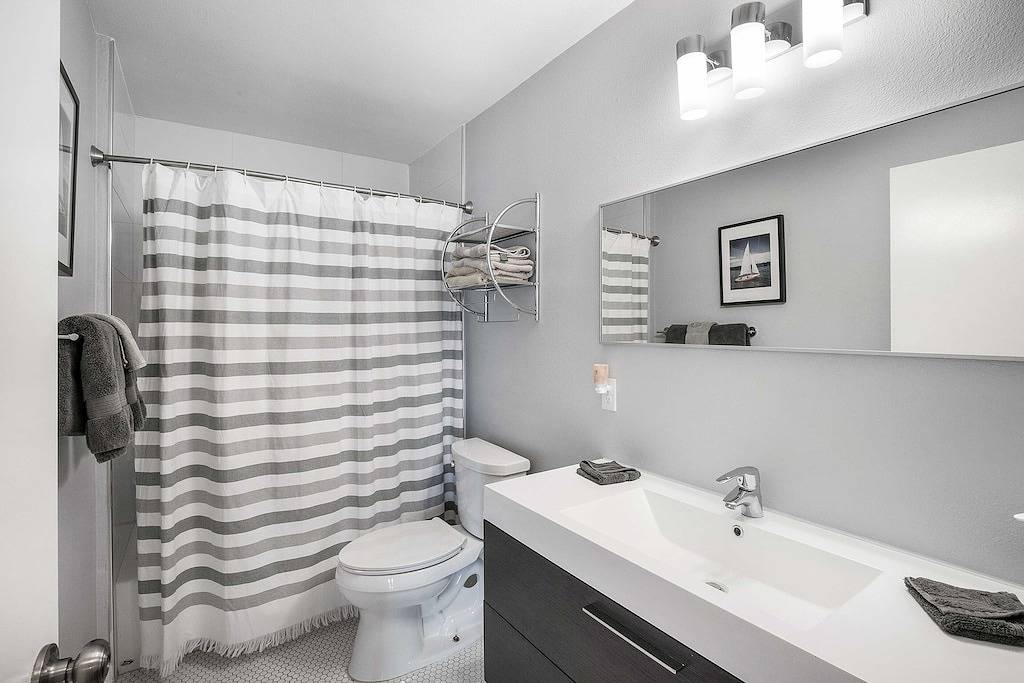 3/2 10 min Downtown Near Restaurants, Pet-Friendly in Austin, Travis County