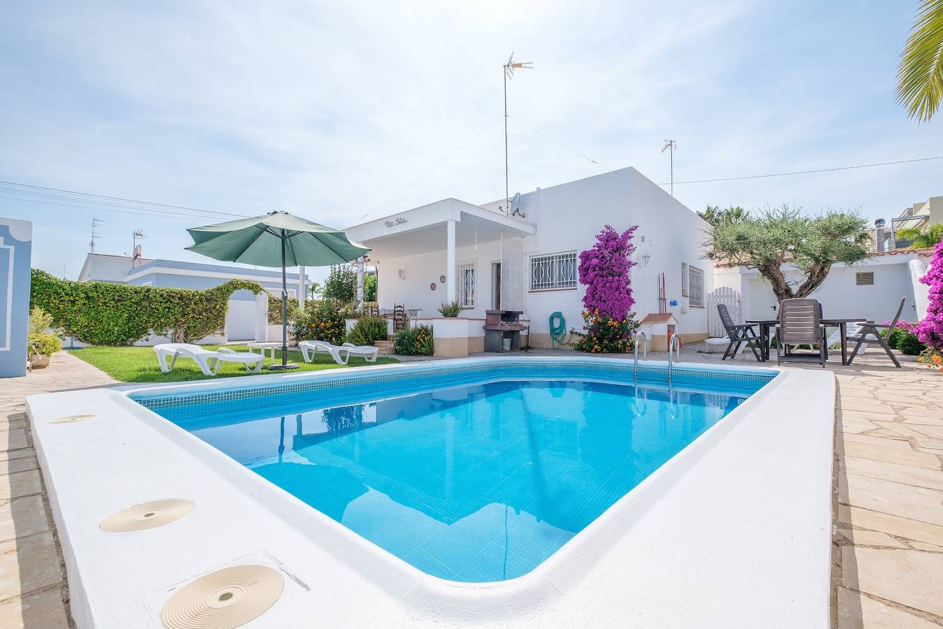 Ferienhaus 'Marblau 1' nahe Strand mit Pool und Wlan in Zona Triador, Vinaròs