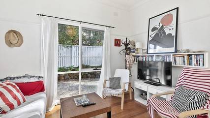 Holiday Home for 10 People in Anglesea, Surf Coast Shire, Photo 1