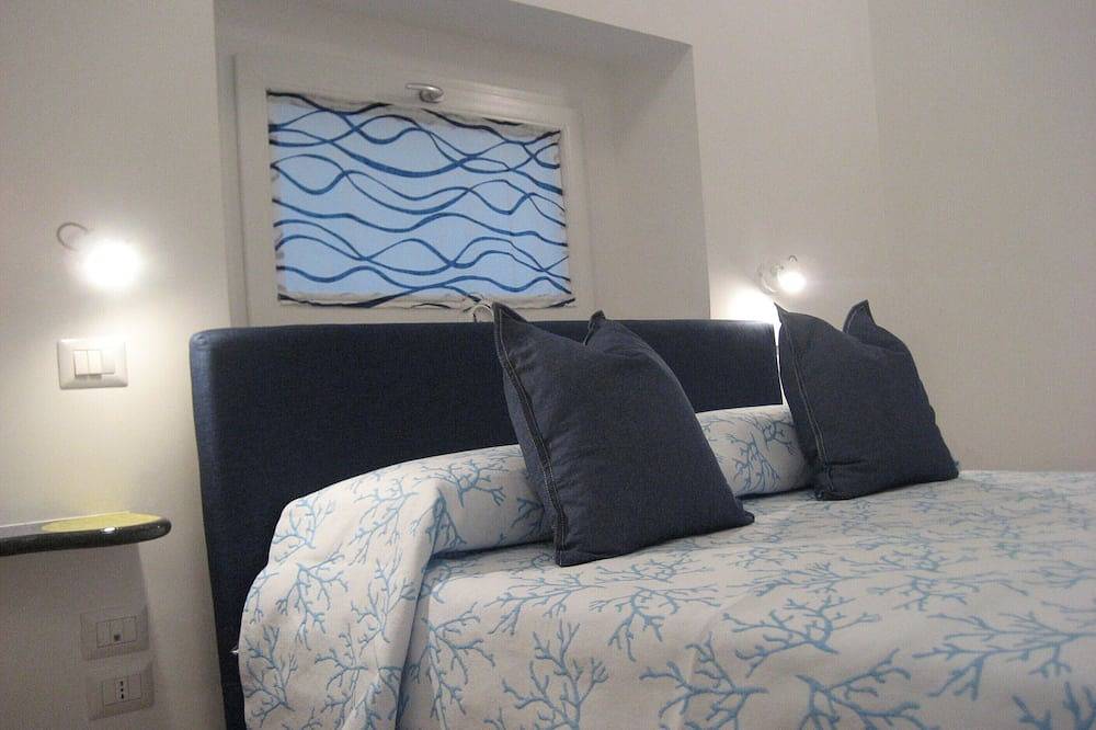 La \"Suite 48\" mini casa de diseño para la pareja en la costa de Amalfi in Vietri sul Mare, Costa Amalfitana
