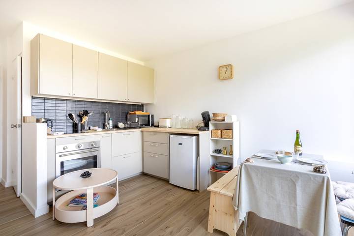 Entire apartment, Les Embruns – Walk to the Beach, Balcony Included in Fouesnant, Côte de Cornouaille