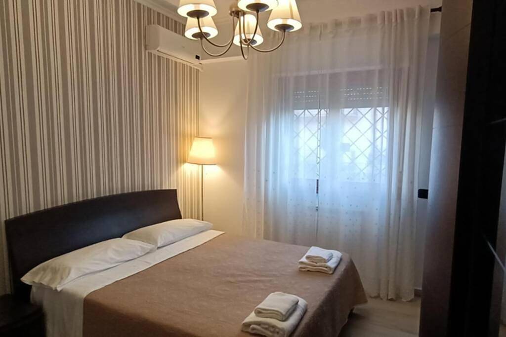 Appartamento intero, One-Bedroom Apartment in Casal Morena, Roma