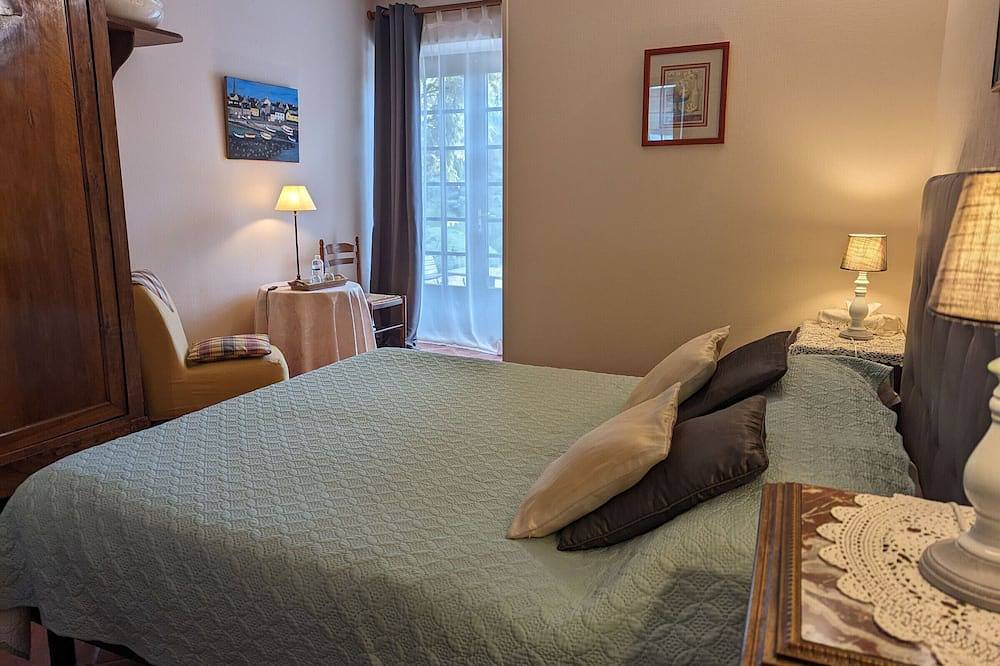 Chambre Jasmin avec piscine et parking au cœur des Châteaux de la Loire in Tavers, Vallée de la Loire