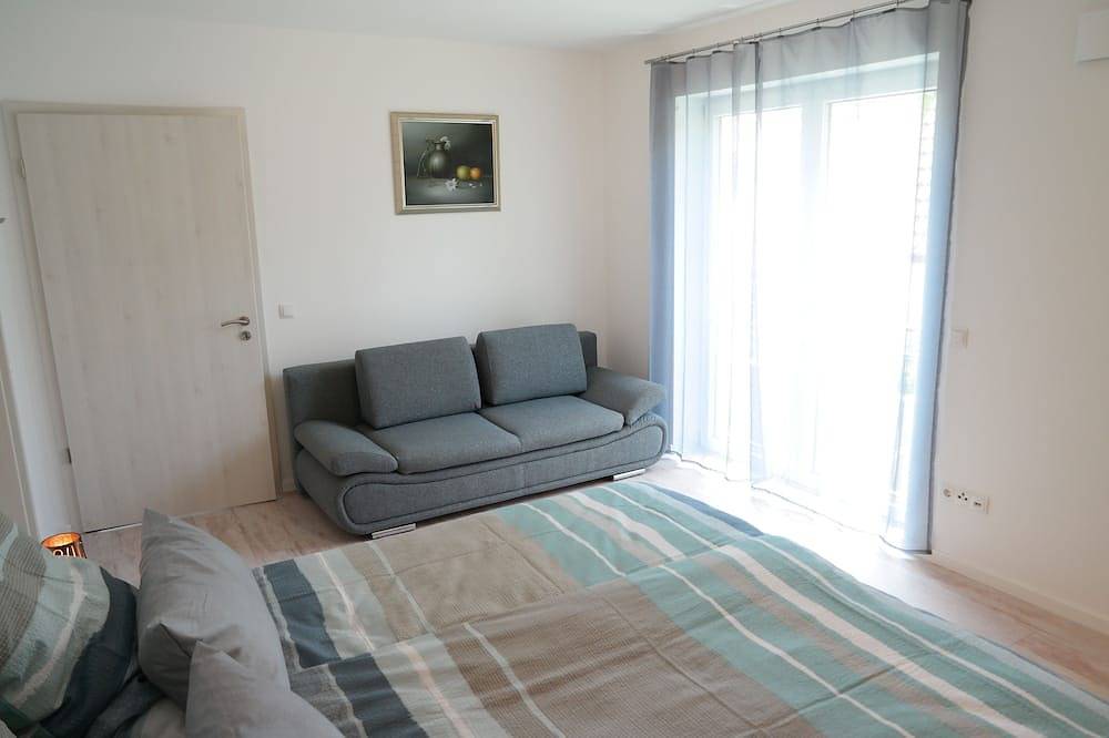 Ganze Wohnung, Schöne Neubauwohnung in ruhiger Lage, Bus/Bahn nah in Mainz, Rheinhessen