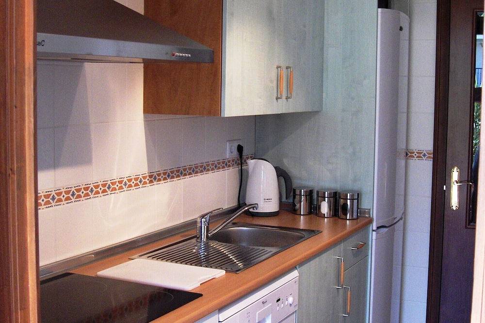 Apartamento entero, Apartamento de lujo de 2 dormitorios, Costa Esuri Golf nr Ayamonte y playa. Wi-Fi gratis ! in Urbanizacion Costa Esuri, Ayamonte