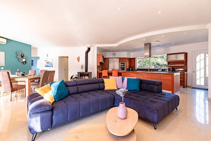 Location de vacances pour 15 personnes, avec piscine et jardin, animaux acceptés à Sari-Solenzara - 2