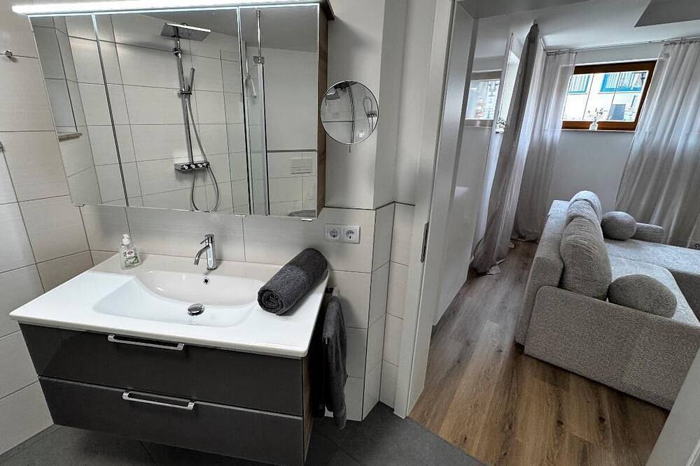 Ganze Wohnung, Exklusiv kompakt: Smart-Apartment mit Outdoor-Flair in Bad Mergentheim, Hohenlohe