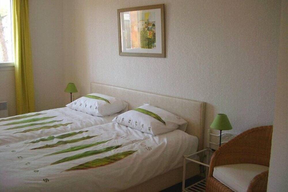 Family-Friendly Provence Villa in Nans-les-Pins, Brignoles region