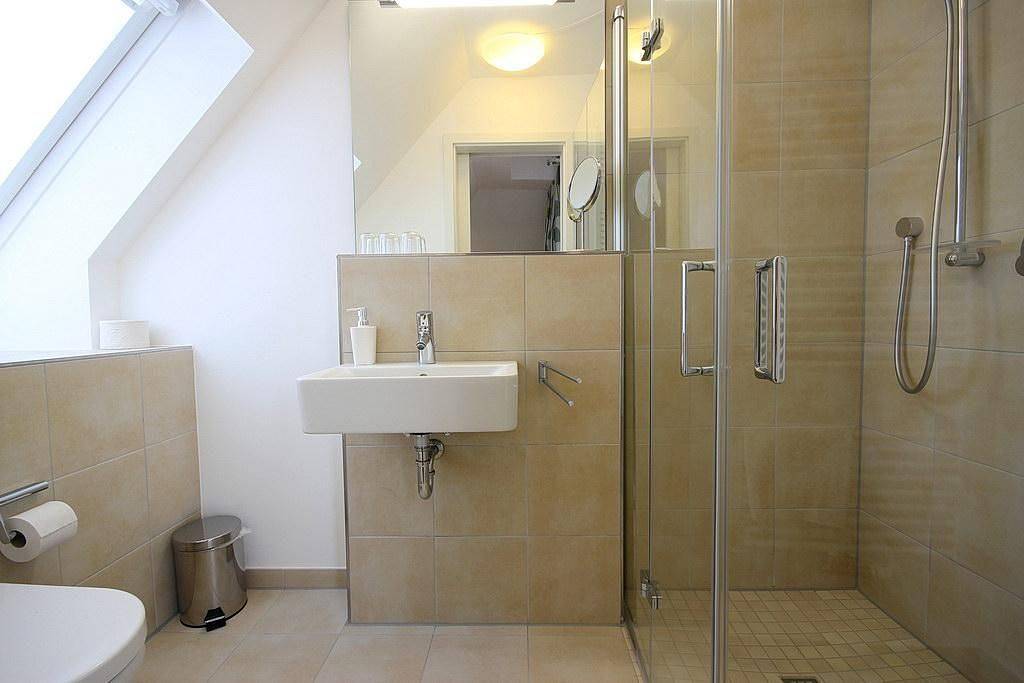 Ganze Wohnung, Hübsche 1-Zimmer Dachgeschosswohnung mit geschützter Loggia - 100 m zum Strand! in Wangerooge