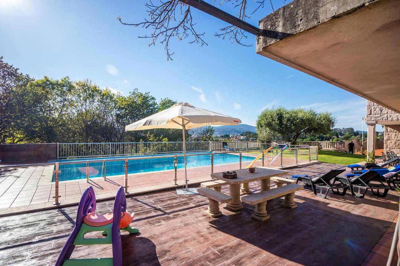 Five-Bedroom House in Marcón, Pontevedra City