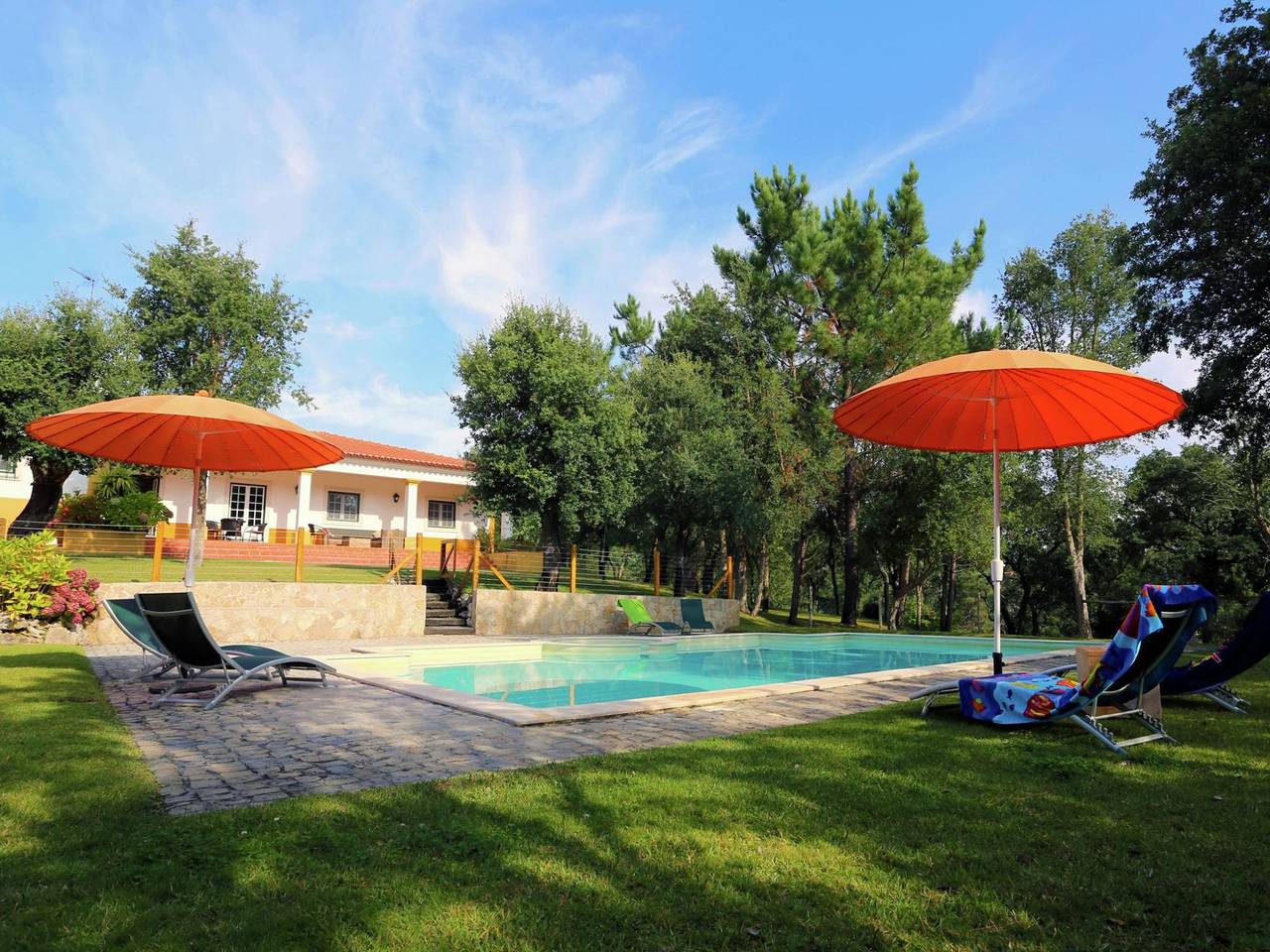 Luxurious Villa in Caldas da Rainha with Swimming Pool in Salir de Matos, Leiria District