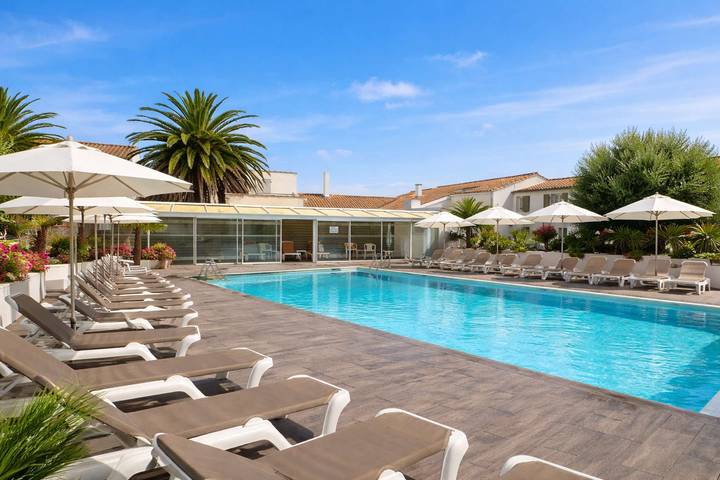 Gîte pour 4 personnes, avec piscine, animaux acceptés à La Couarde-sur-Mer