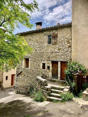 Gîte pour 2 personnes, avec vue à Trigance