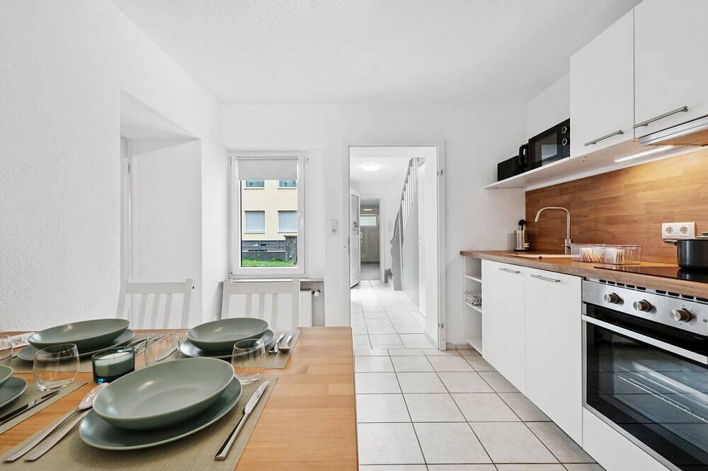 Ruhepol für Mensch & Hund mit Terrasse in Andernach, Osteifel