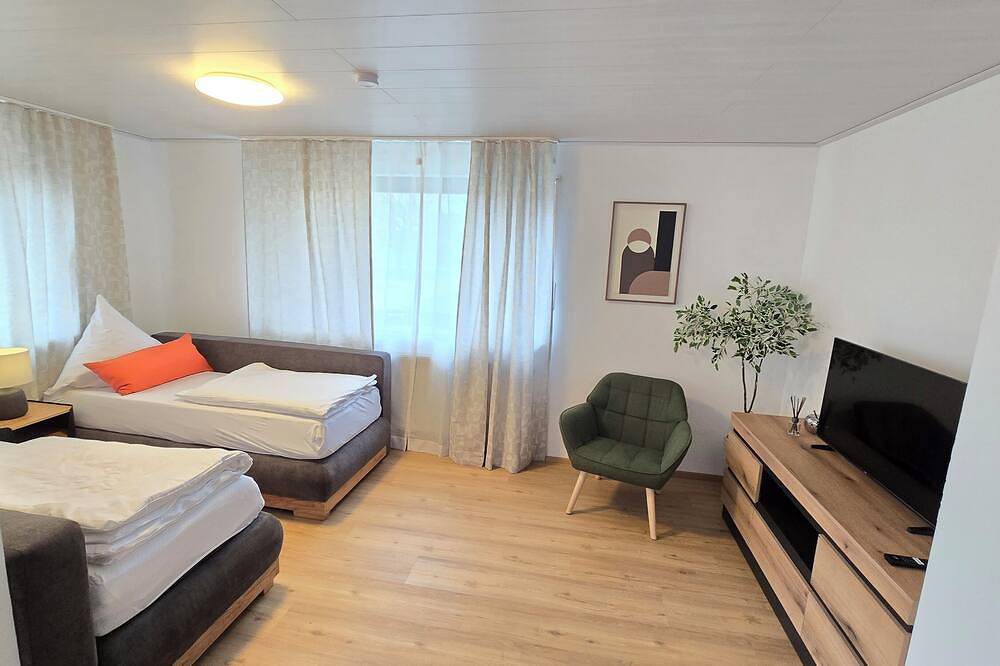 Ganze Wohnung, Modernes Apartment nahe Rothenburg – ideal für Monteure & Urlaub in Colmberg, Romantische Straße