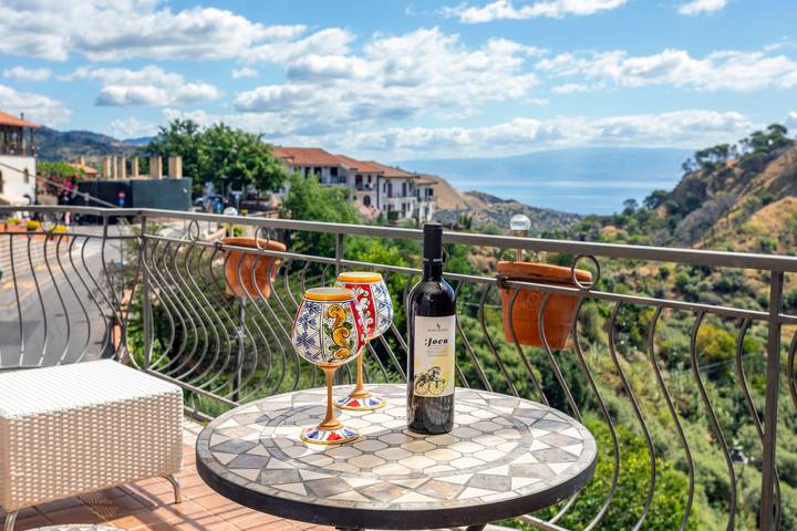 Stanza per 2 persone, con Balcone a Nizza di Sicilia