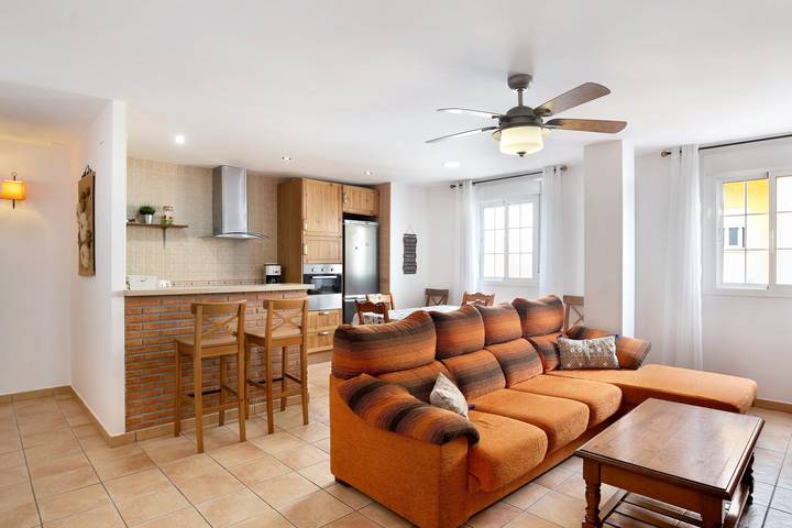 Entire apartment, Apartment 'Villa Azorin Conil Solo Familias' with Wi-Fi and Air Conditioning in Conil de la Frontera, Costa de la Luz