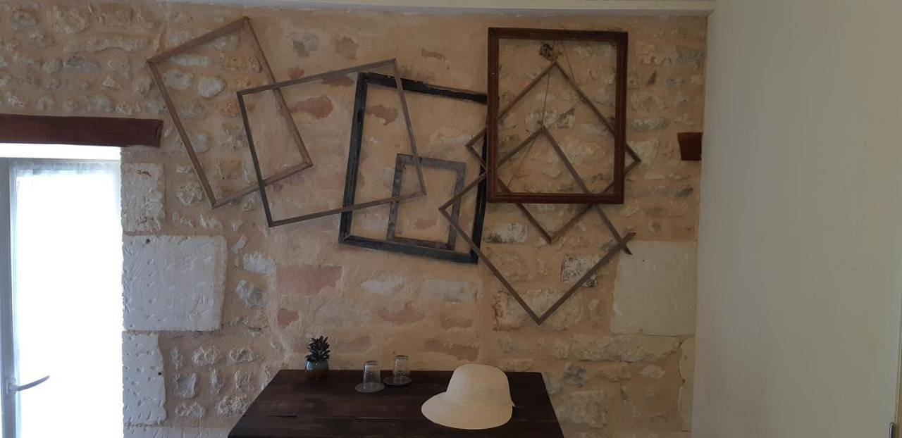 La Miramboise, chambres et table d hôtes in Mirambeau, Région de Jonzac