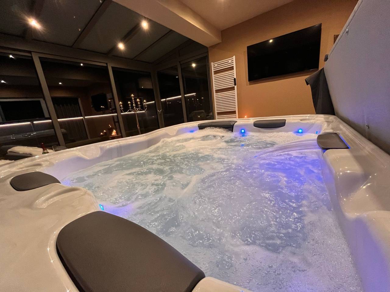 Ganze Wohnung, Elegante Ferienwohnung in Hollnich mit Garten in Habscheid, Eifelkreis Bitburg-Prüm