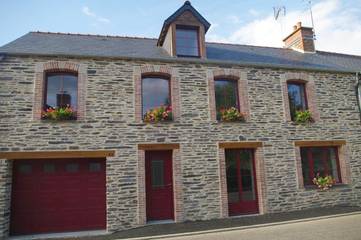 Gîte pour 8 personnes, avec jardin à Lieuron