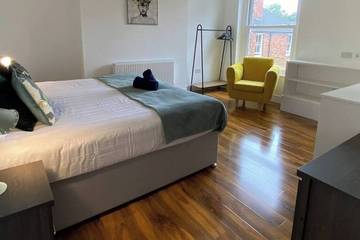 Apartment for 4 People in Bedford, Bedfordshire, Photo 1