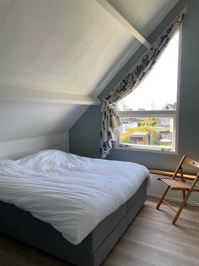 Three-Bedroom House in Woudsend, Ijsselmeer