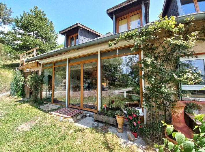 Gîte pour 5 personnes, avec jardin ainsi que balcon et vue sur le lac