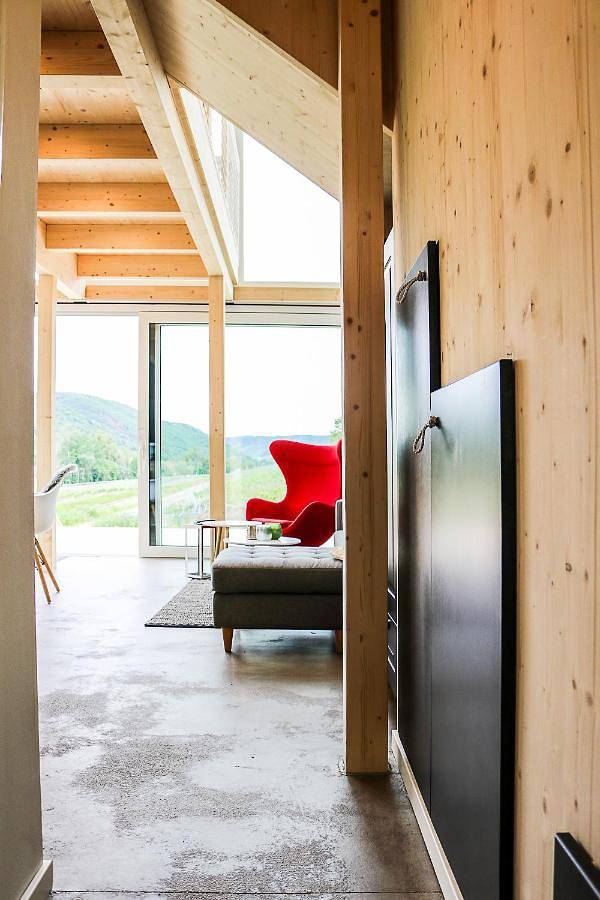Mosel Chalets - Design-Ferienhäuser - Terrasse und Traumblick, nähe Cochem - Direkt am Weinberg, Chalet Mitte mit Sauna in Pommern (Deutschland), Cochem-Zell