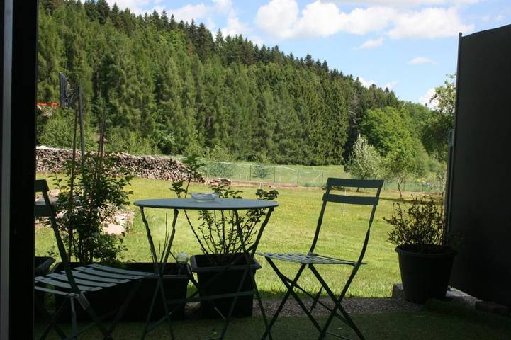 Gîte pour 4 personnes, avec jardin et vue à Anould