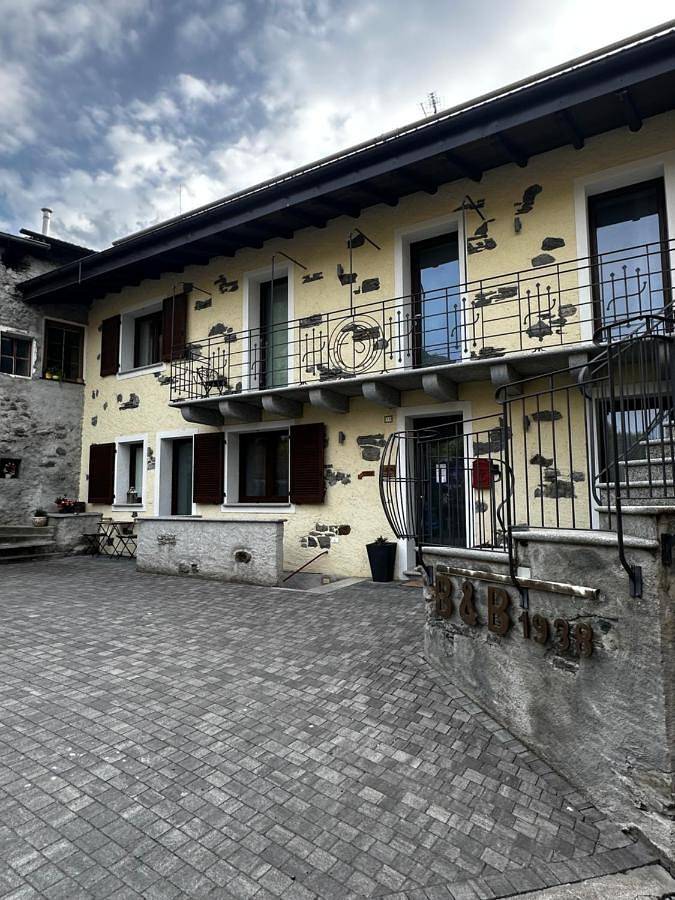Location de vacances pour 4 personnes, avec jardin ainsi que terrasse et vue à Teglio - 2