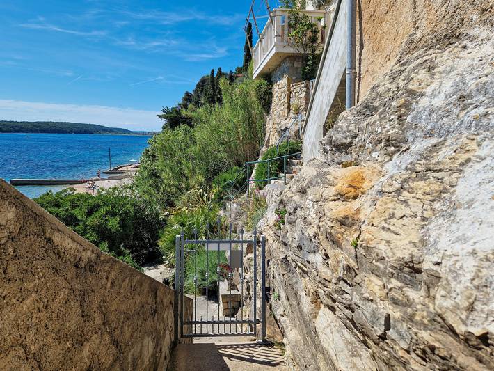 Ferienwohnung für 2 Personen, mit Garten und Terrasse in Rab Stadt - 2
