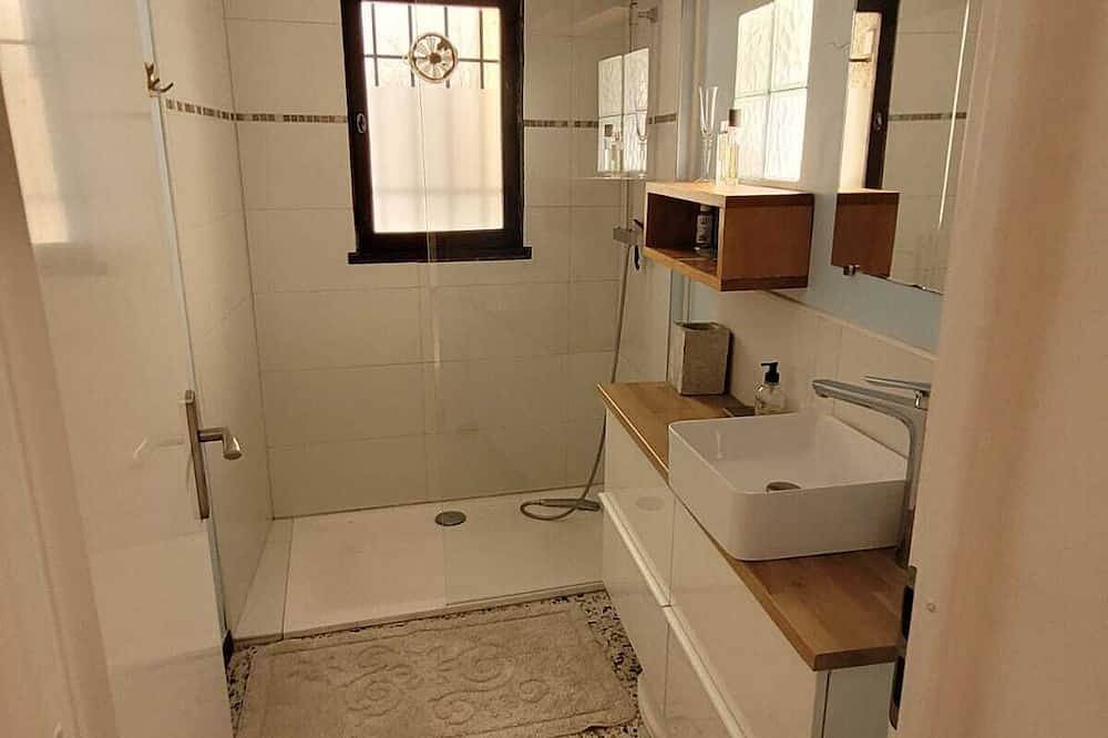Village house in the historic center of Manosque in Manosque, Parque natural regional del Luberon