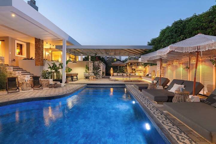 Villa für 14 Personen, mit Balkon und Garten - 1