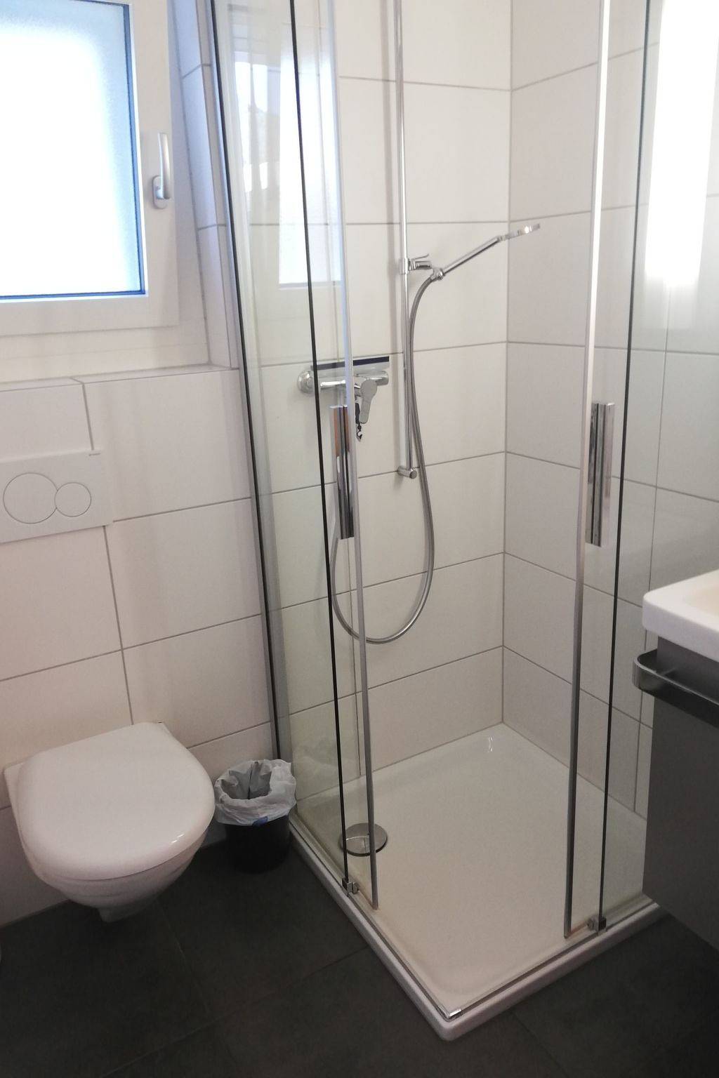 Ganze Wohnung, Steinideen in Meiringen, Berner Oberland