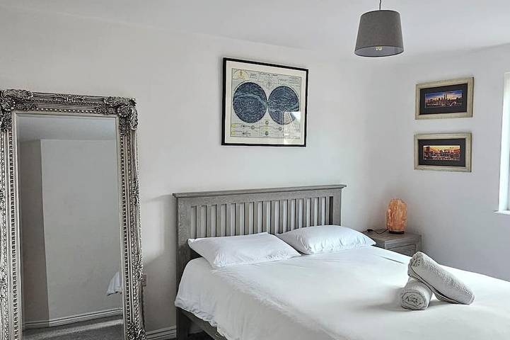 Apartment for 6 people in Cardiff Bay