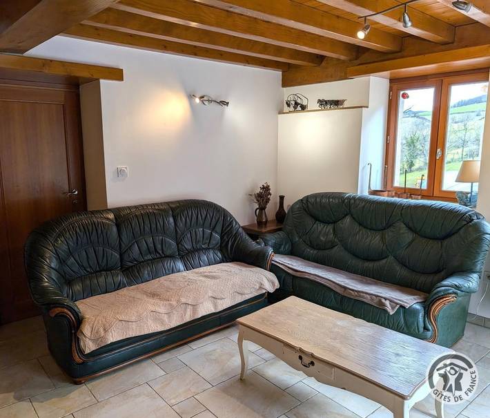 Gîte pour 9 personnes, avec terrasse à Montrottier - 4