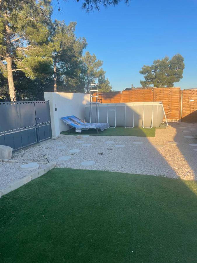 Location de vacances pour 4 personnes, avec jardin ainsi que vue et piscine à Peypin - 3