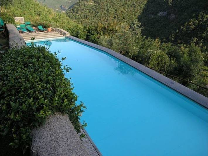 Appartamento vacanze per 4 persone, con Balcone e Terrazza nonché Piscina in Liguria