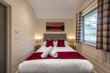 Log Cabin for 2 People in Pitlochry, Cairngorms National Park, Photo 2