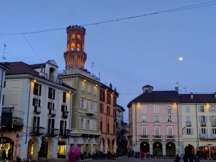Gîte pour 3 personnes, avec terrasse à Verceil