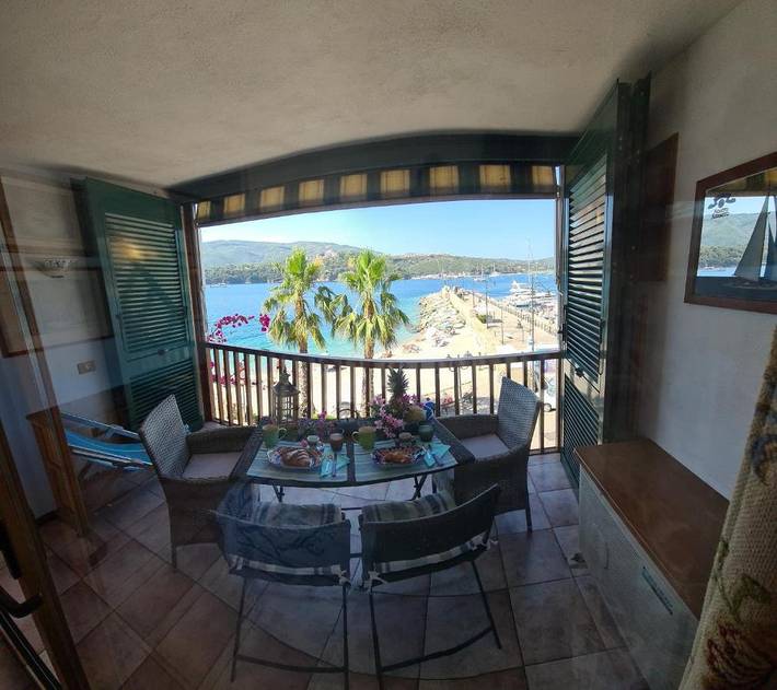 Ferienwohnung für 4 Personen, mit Terrasse und Ausblick, mit Haustier in Porto Azzurro - 3