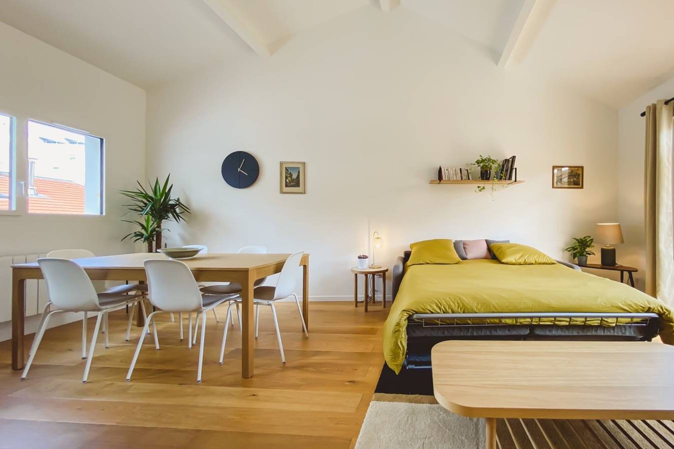 Appartement entier, Beau duplex rénové avec balcon in Montreuil, Seine-Saint-Denis