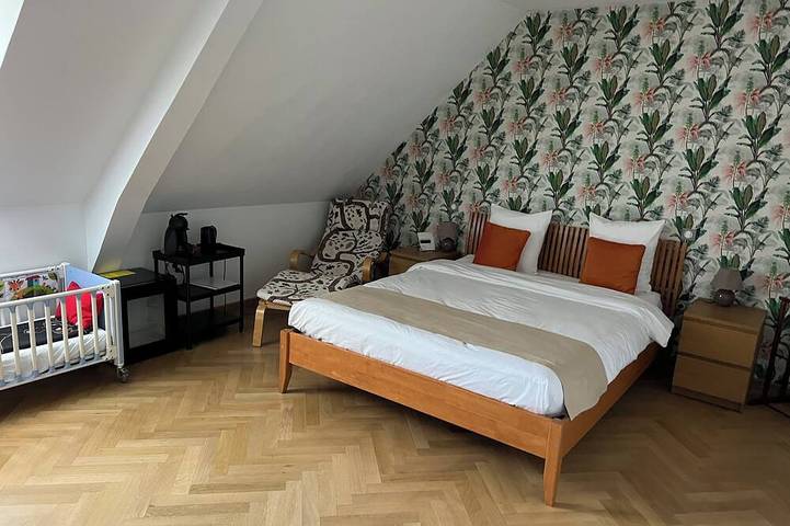 Gîte pour 4 personnes, avec Jacuzzi et Jardin ainsi que Piscine et Sauna à Montmarault