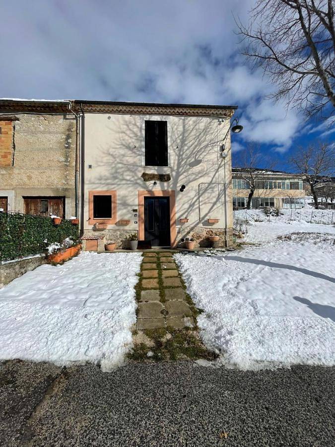 Location de vacances pour 4 personnes, avec jardin, animaux acceptés à Scanno - 2