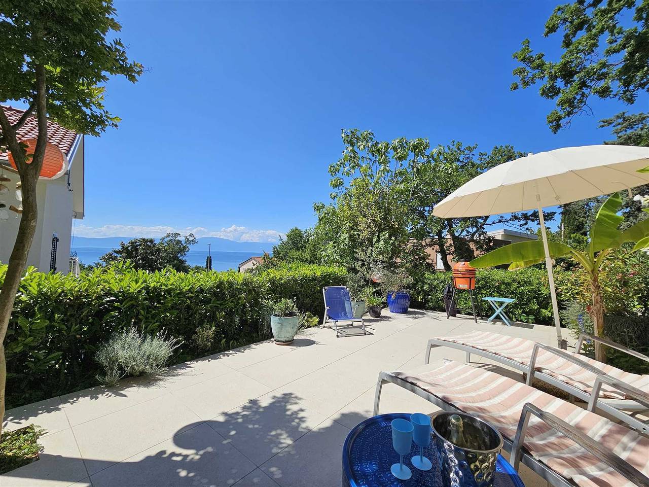 Cały apartament, Apartment Barbara with sea view in Njivice, Krk